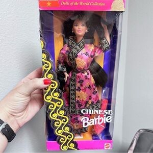 VTG Chinese Barbie Dolls of the world NEW IN BOX 1993